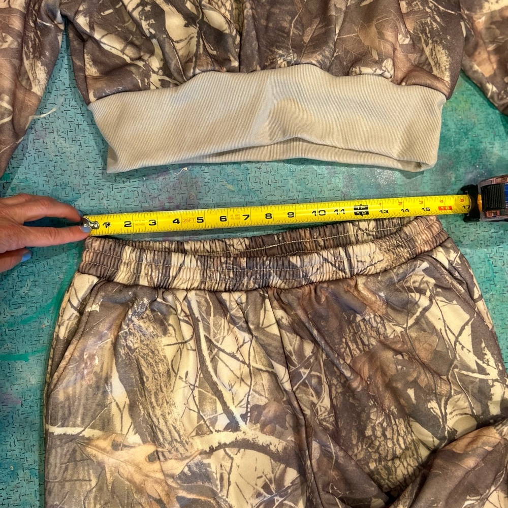Cropped Camo Set - Picture 12 of 13